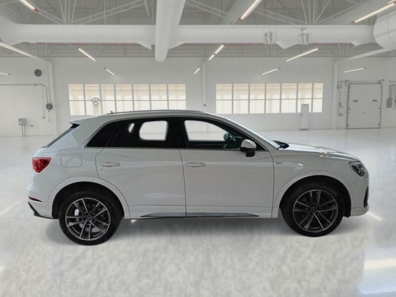 Audi Q3 SUV 45 TFSI E S TRONIC S LINE EDITION - foto 7