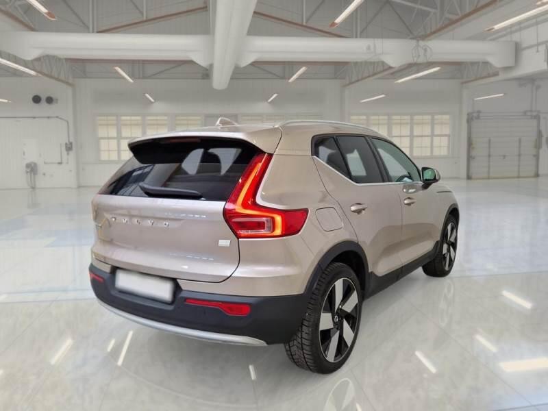 Volvo XC40 SUV T4 RECHARGE PLUG-IN AUTO PLUS BRIGHT - foto 2