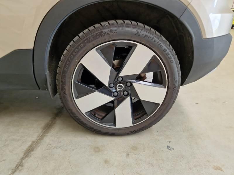 Volvo XC40 SUV T4 RECHARGE PLUG-IN AUTO PLUS BRIGHT - foto 19
