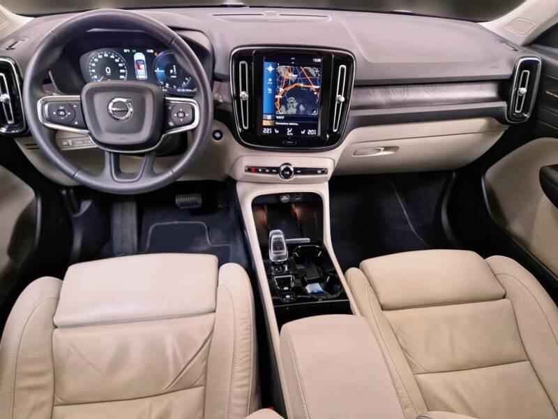Volvo XC40 SUV T4 RECHARGE PLUG-IN AUTO PLUS BRIGHT - foto 3