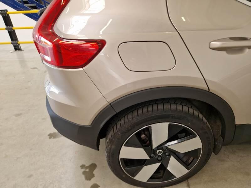Volvo XC40 SUV T4 RECHARGE PLUG-IN AUTO PLUS BRIGHT - foto 40