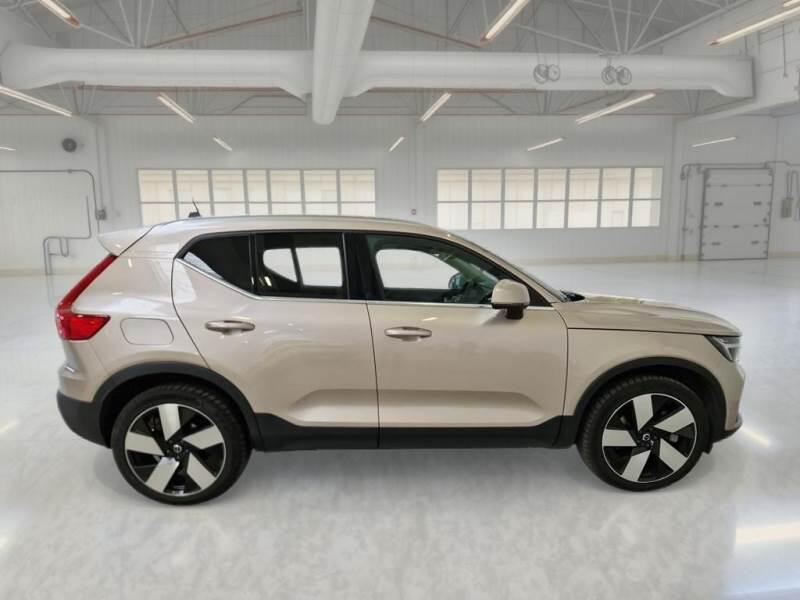 Volvo XC40 SUV T4 RECHARGE PLUG-IN AUTO PLUS BRIGHT - foto 7