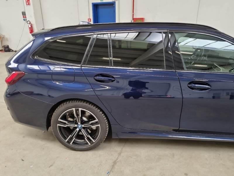 BMW Serie 3 Touring STATION WAGON 330E XDRIVE MSPORT TOURING AUTO - foto 46