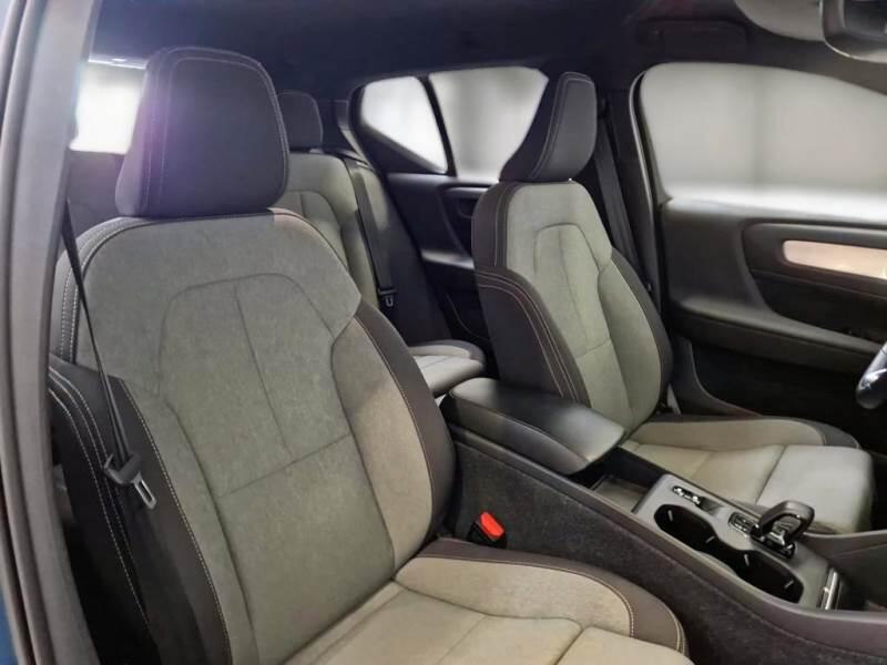 Volvo XC40 SUV T5 RECHARGE PLUG-IN AUTO CORE - foto 13