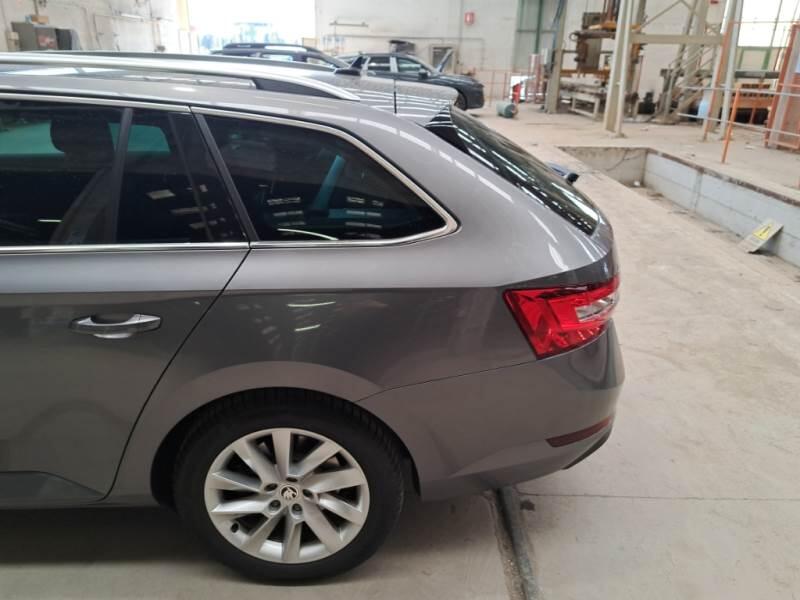 Skoda Superb STATION WAGON 1.4 TSI PLUG-IN HYBRYD EXECUTIVE DSG - foto 59