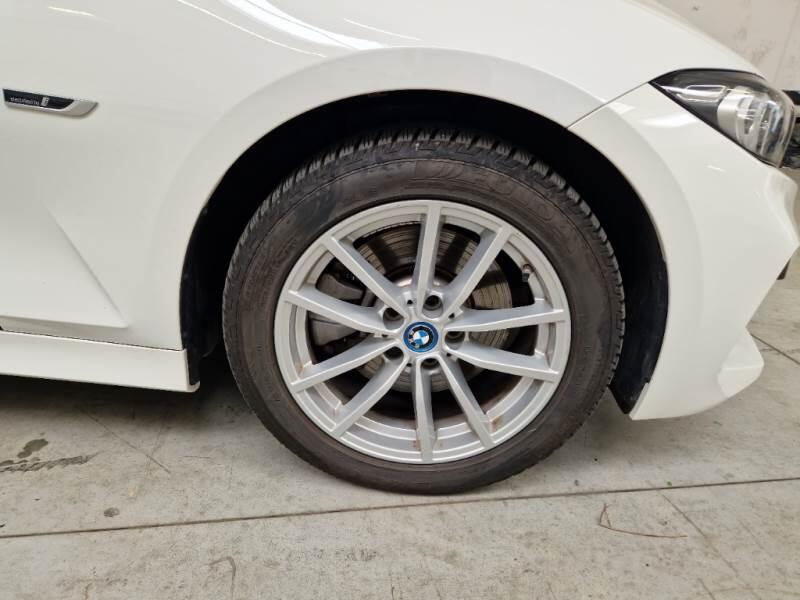 BMW Serie 3 Touring STATION WAGON 320E TOURING AUTO - foto 17