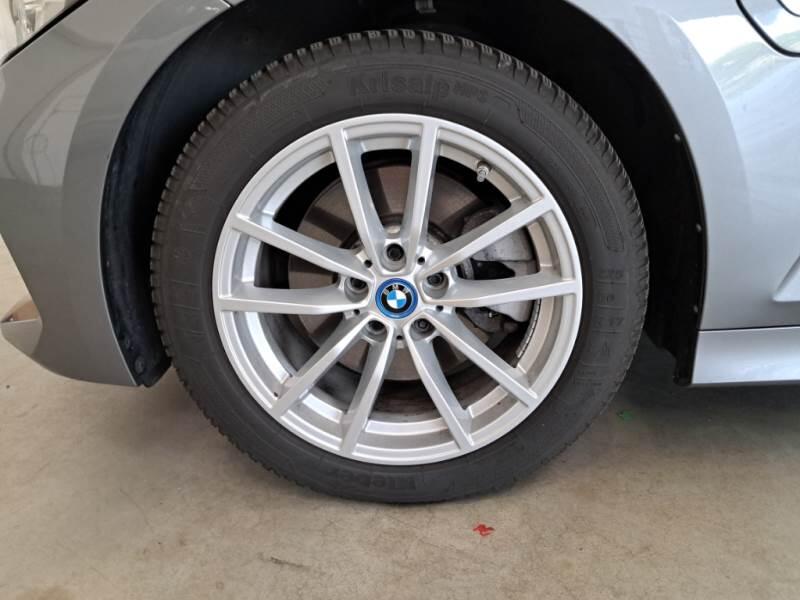 BMW Serie 3 Touring SERIE 3 2022 5P STATION WAGON 320E TOURING AUTO - foto 17