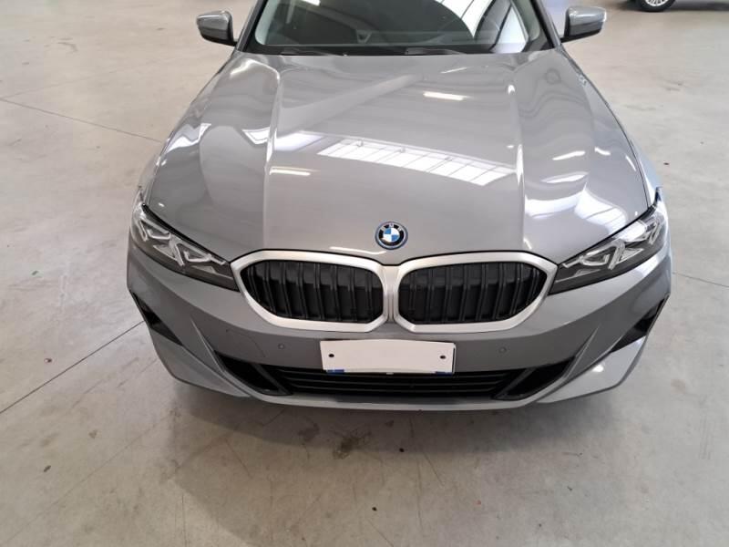 BMW Serie 3 Touring SERIE 3 2022 5P STATION WAGON 320E TOURING AUTO - foto 24