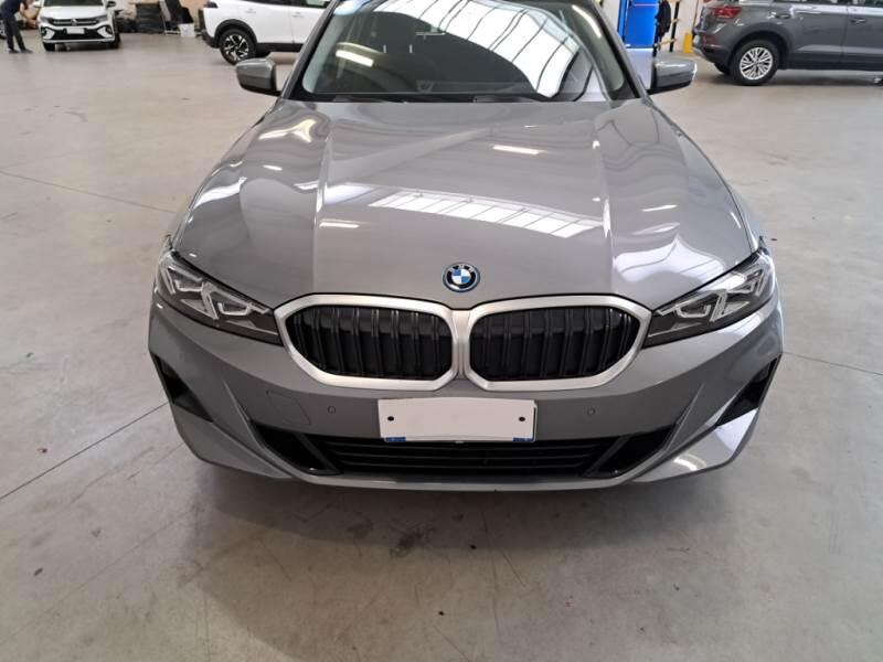 BMW Serie 3 Touring SERIE 3 2022 5P STATION WAGON 320E TOURING AUTO - foto 29
