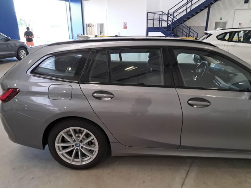 BMW Serie 3 Touring SERIE 3 2022 5P STATION WAGON 320E TOURING AUTO - foto 49