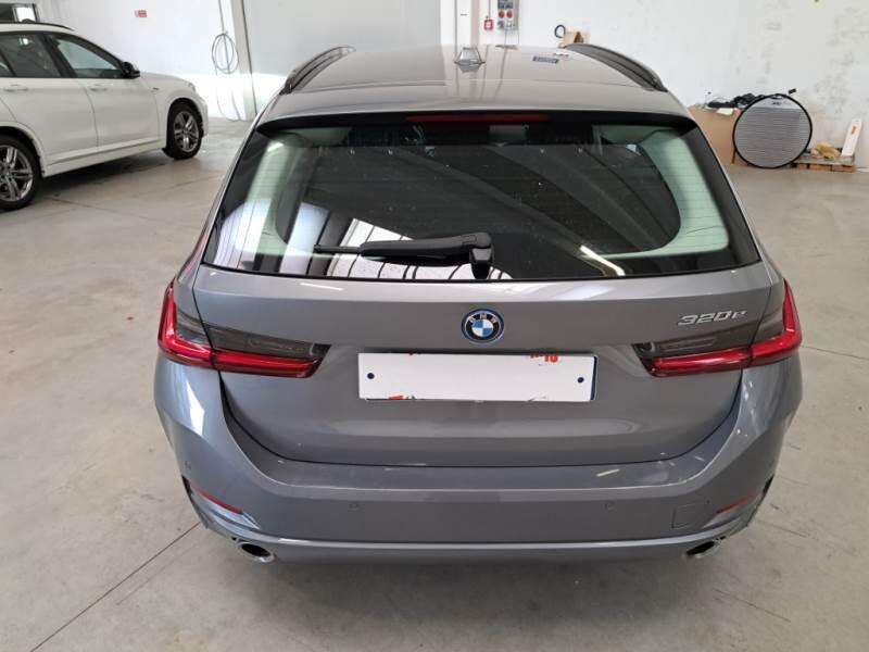 BMW Serie 3 Touring SERIE 3 2022 5P STATION WAGON 320E TOURING AUTO - foto 55