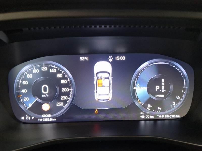 Volvo XC40 SUV T5 RECHARGE PLUG-IN AUTO CORE - foto 4