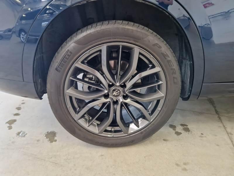 Maserati Levante SUV 2.0 330CV 48V MHEV GT Q4 AUTO - foto 17