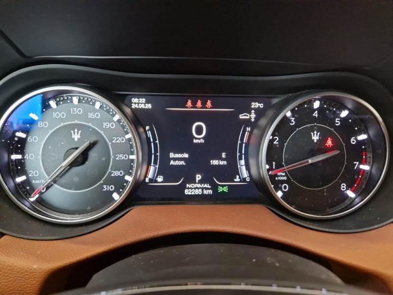 Maserati Levante SUV 2.0 330CV 48V MHEV GT Q4 AUTO - foto 4
