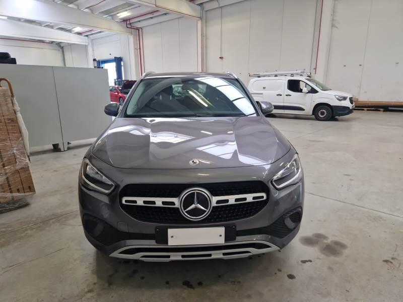Mercedes GLA 180 D AUTOMATIC EXECUTIVE - foto 6