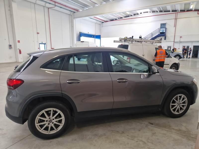 Mercedes GLA 180 D AUTOMATIC EXECUTIVE - foto 7