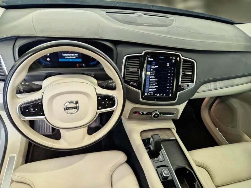 Volvo XC90 T8 RECHARGE AWD 7P PLUS DARK - foto 2