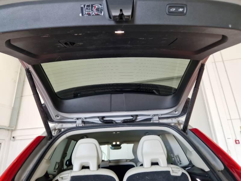 Volvo XC90 T8 RECHARGE AWD 7P PLUS DARK - foto 42