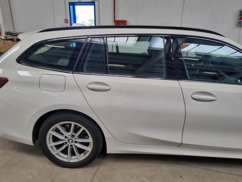 BMW Serie 3 Touring SE318D 48V - foto 44