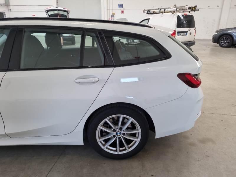 BMW Serie 3 Touring SE318D 48V - foto 53