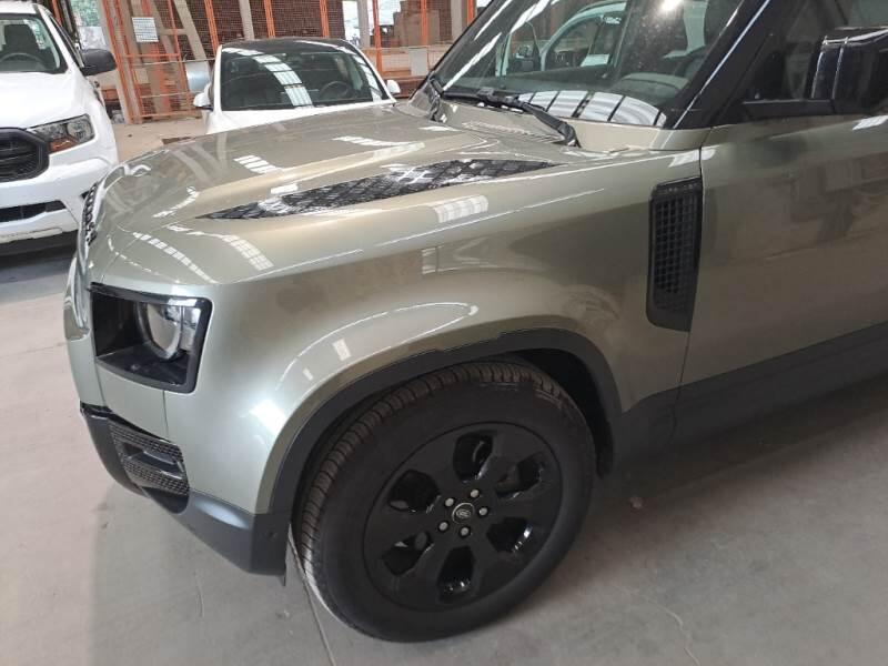 Land Rover Defender 3.0D I6 200 110 SE AWD AUTO. - foto 54