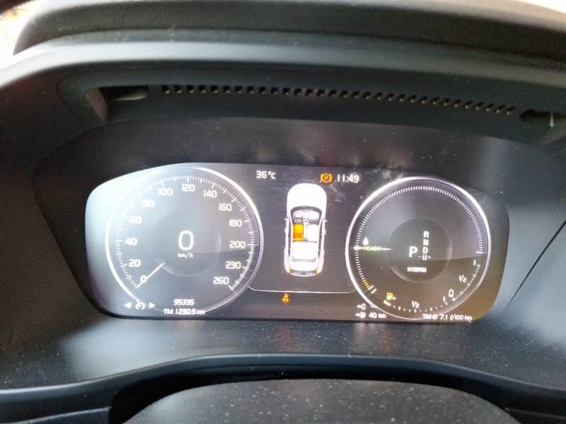 Volvo XC40 T4 RECHARGE PLUG-IN AUTO CORE - foto 4