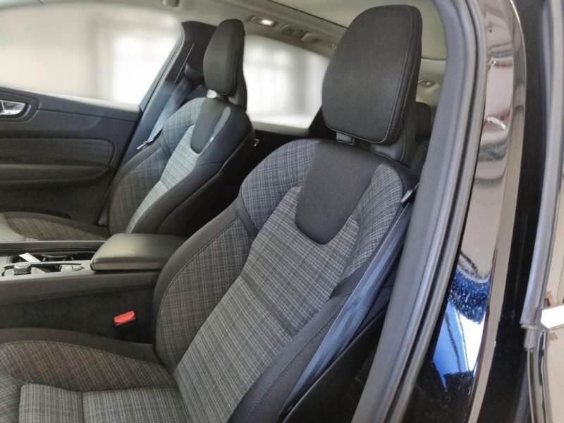 Volvo XC60 T6 PLUG-IN AWD AUTO CORE - foto 11