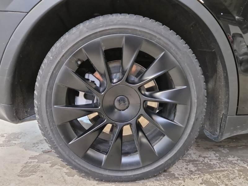 Tesla Model Y 75 KWH DUAL MOTOR LONG RANGE 4WD AUT. - foto 18