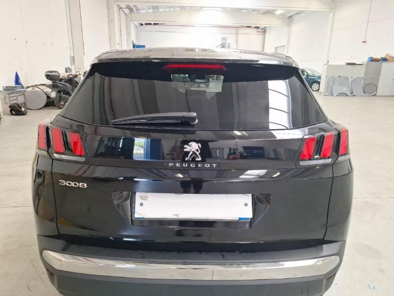 Peugeot 3008 BLUEHDI 130 EAT8 SeS ALLURE - foto 37