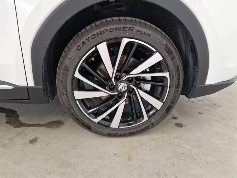 MG ZS 1.5 HYBRID+ LUXURY - foto 17