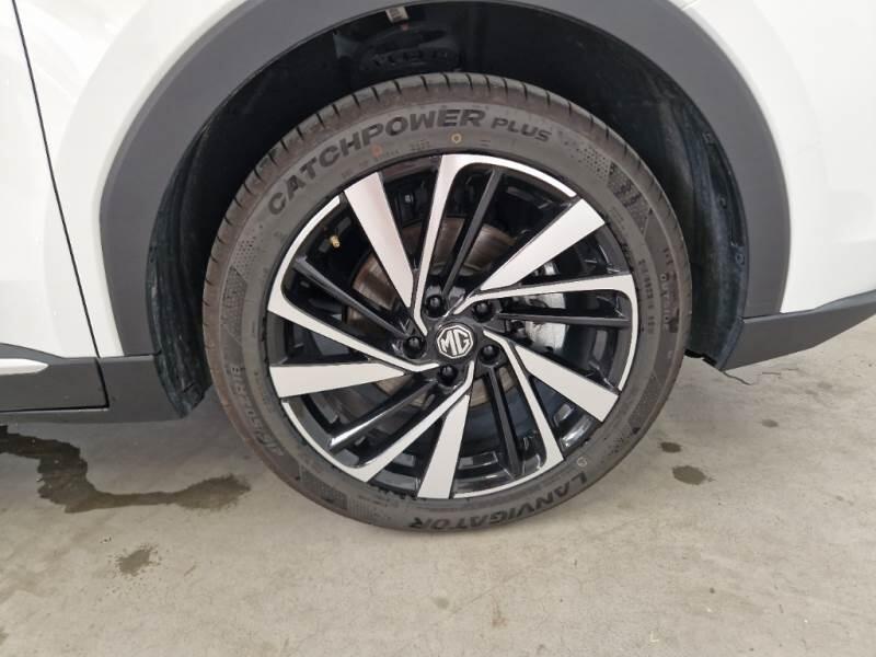 MG ZS 1.5 HYBRID+ LUXURY - foto 32