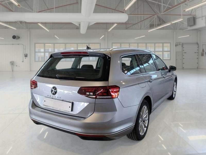 Volkswagen Passat 2.0TDI SCR EVO 110KW BUSINESS DSG - foto 2
