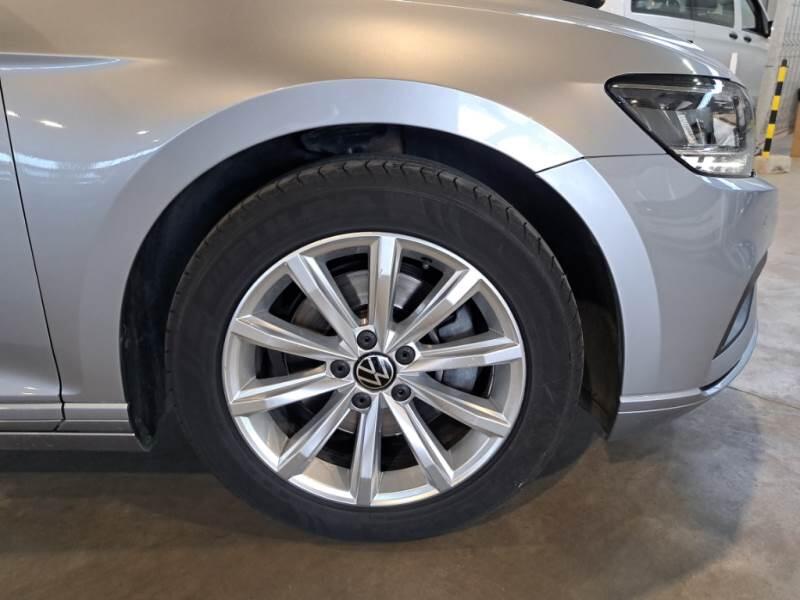 Volkswagen Passat 2.0TDI SCR EVO 110KW BUSINESS DSG - foto 64