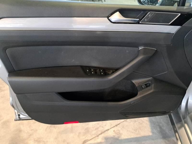 Volkswagen Passat 2.0TDI SCR EVO 110KW BUSINESS DSG - foto 72