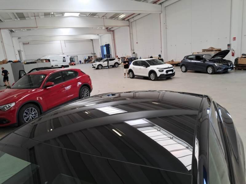 Tesla Model Y 75 KWH DUAL MOTOR LONG RANGE 4WD AUT. - foto 9