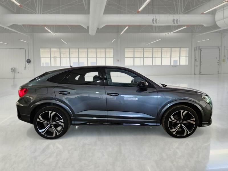 Audi Q3 40 TDI QUATTRO S TRONIC IDENTITY BLACK - foto 7