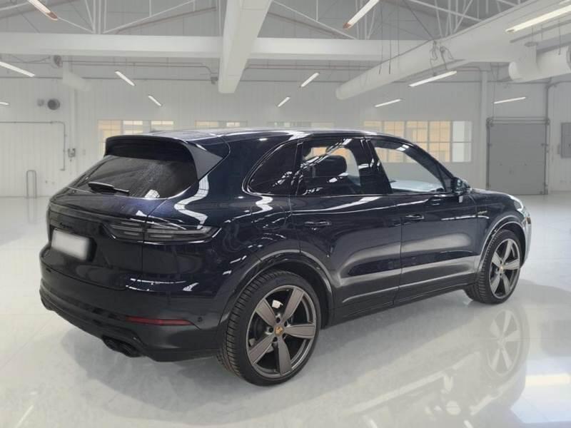 Porsche Cayenne 3.0 V6 E-HYBRID PLATINUM EDITION - foto 2