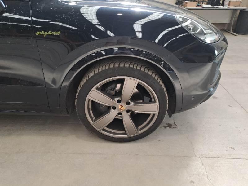 Porsche Cayenne 3.0 V6 E-HYBRID PLATINUM EDITION - foto 17