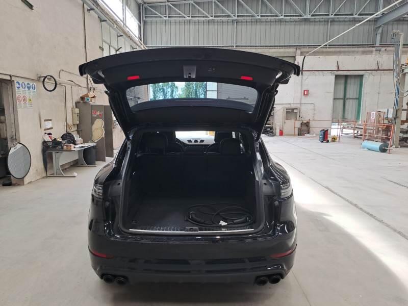 Porsche Cayenne 3.0 V6 E-HYBRID PLATINUM EDITION - foto 5