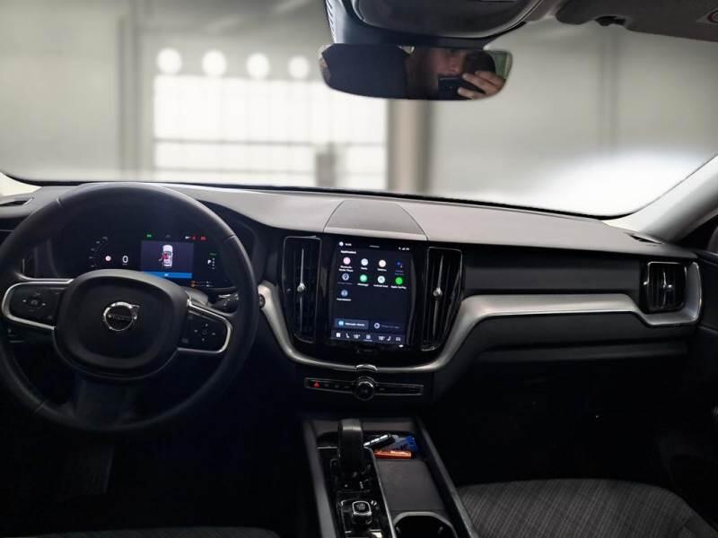 Volvo XC60 T6 PLUG-IN AWD AUTO CORE - foto 3