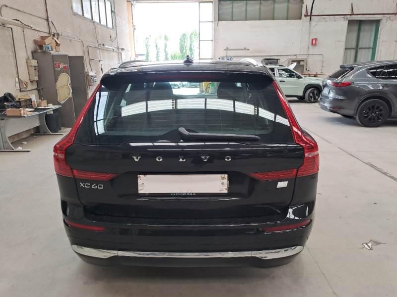 Volvo XC60 T6 PLUG-IN AWD AUTO CORE - foto 44