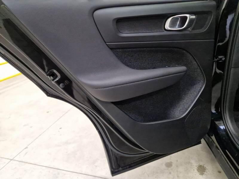 Volvo XC40 T4 RECHARGE PLUG-IN AUTO CORE - foto 74