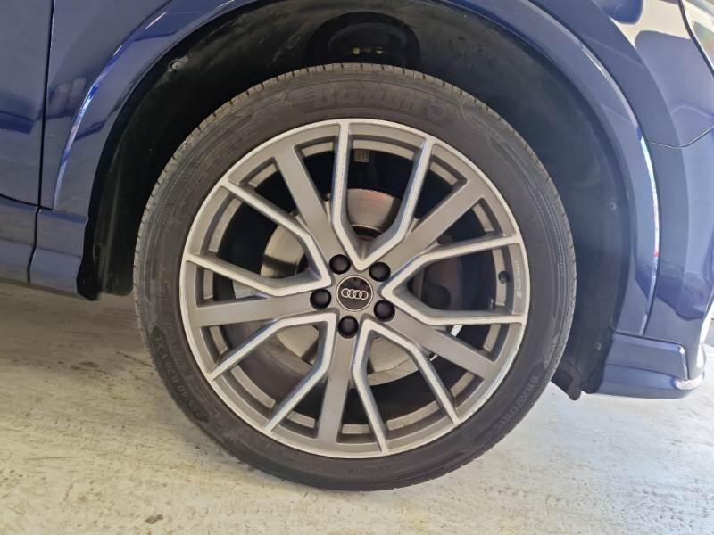 Audi Q3 45 TFSI E S TRONIC S LINE EDITION - foto 17