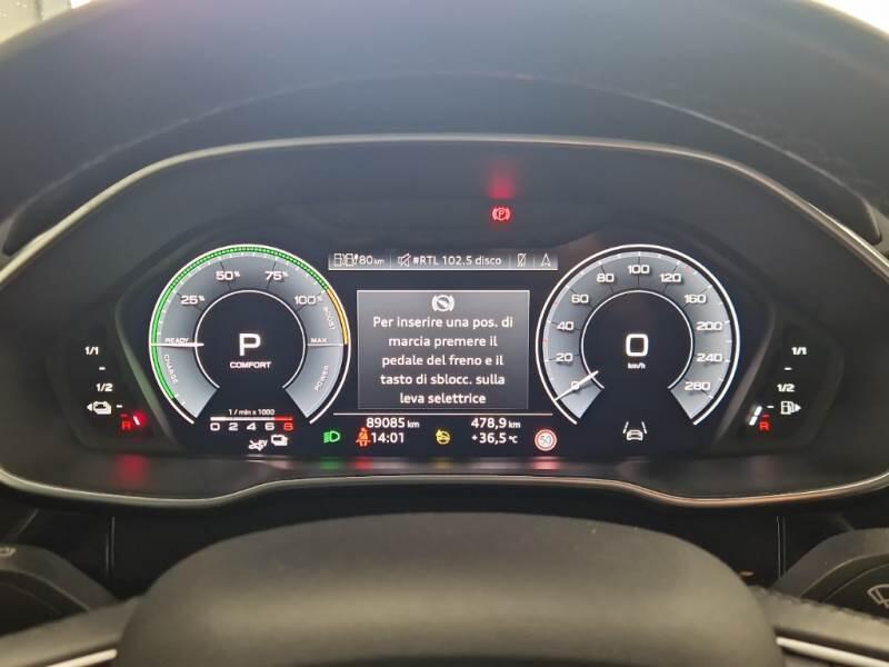 Audi Q3 45 TFSI E S TRONIC S LINE EDITION - foto 4