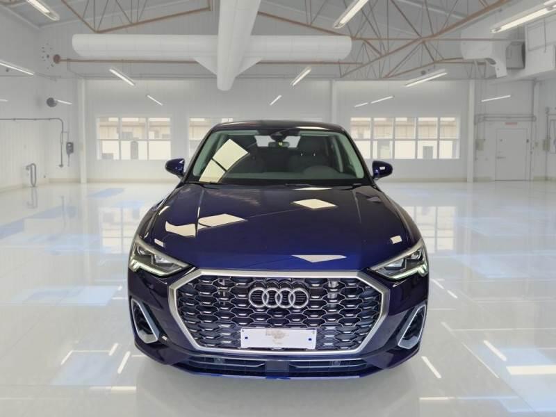 Audi Q3 45 TFSI E S TRONIC S LINE EDITION - foto 6