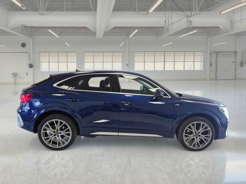 Audi Q3 45 TFSI E S TRONIC S LINE EDITION - foto 7