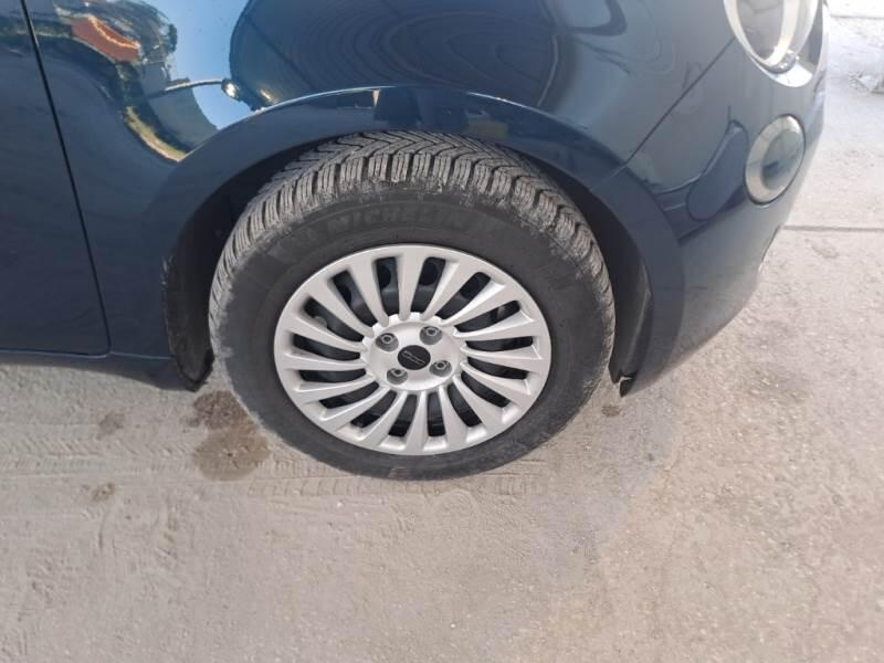 Fiat 500 e Lim 118CV - foto 34
