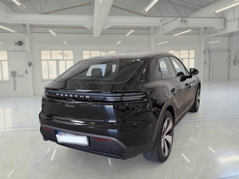 Porsche Macan Electric 100 KWH - foto 2