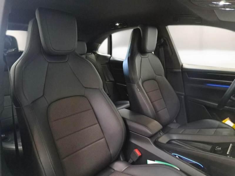 Porsche Macan Electric 100 KWH - foto 13