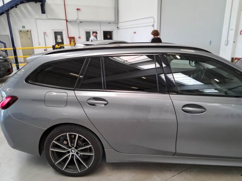BMW Serie 3 Touring 318D 48V - foto 40
